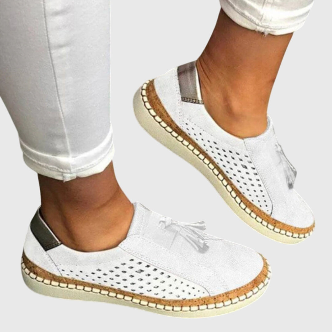 Mocasines de Ante Perforado con Borlas 'Iris'