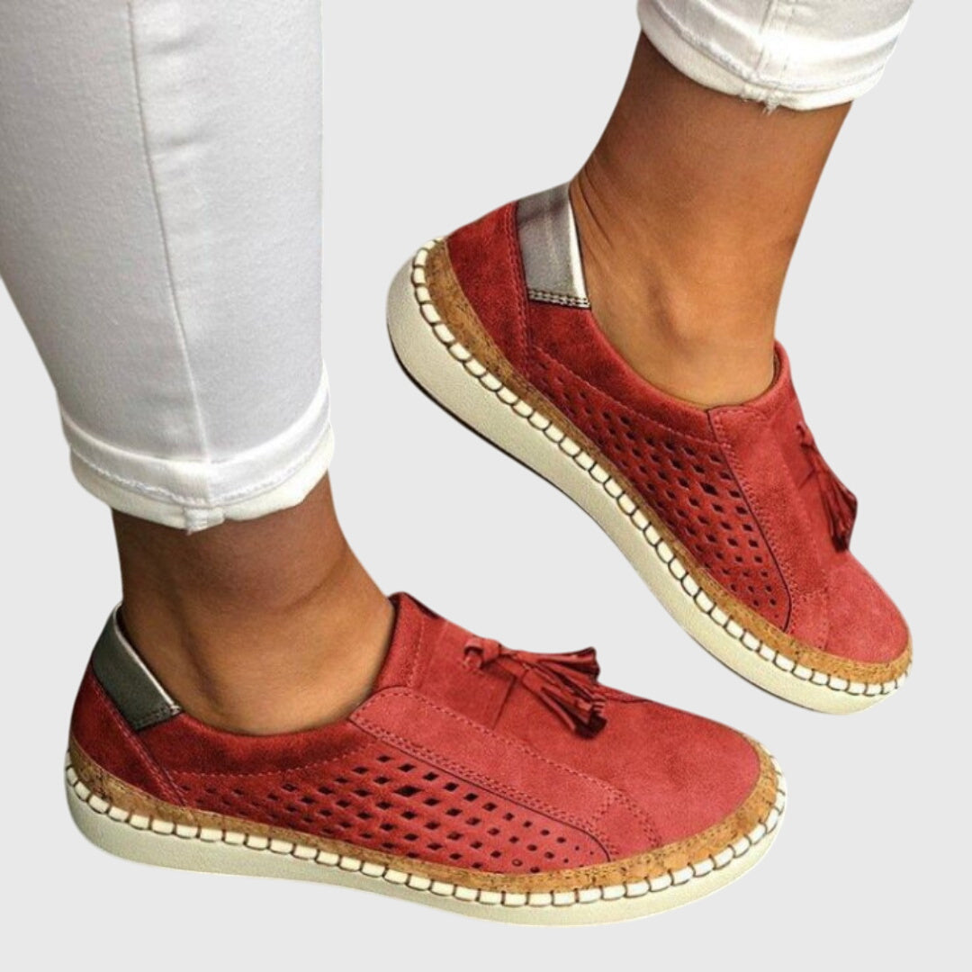 Mocasines de Ante Perforado con Borlas 'Iris'
