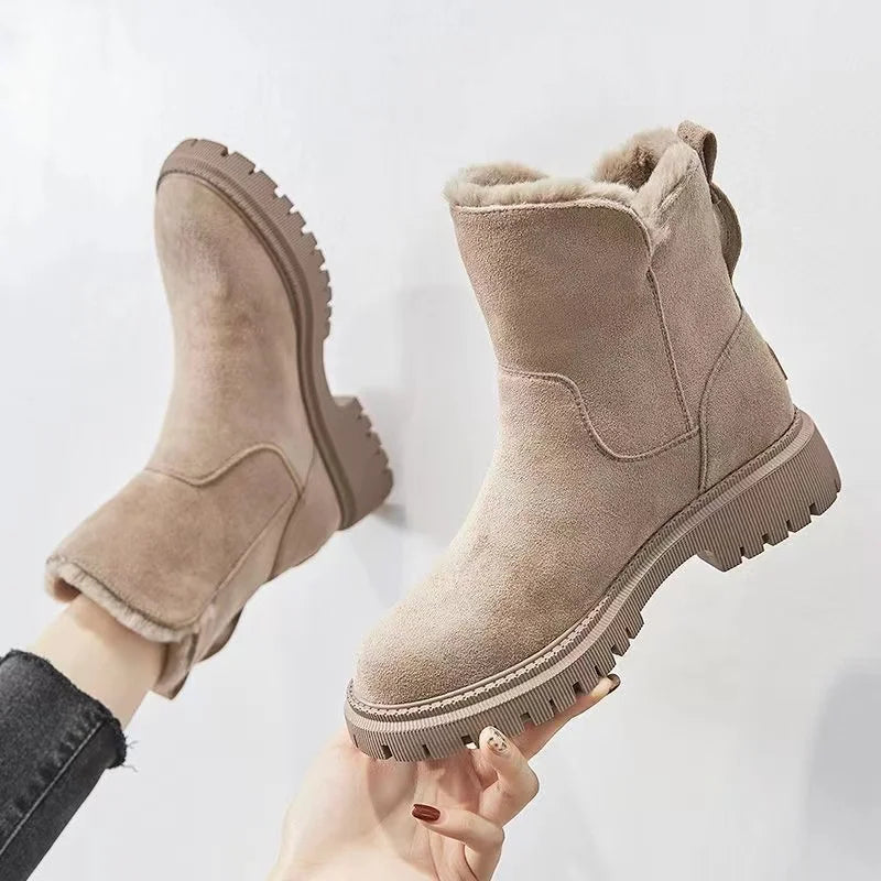 Botas de Ante para Invierno con Ribete de Pelo Nora