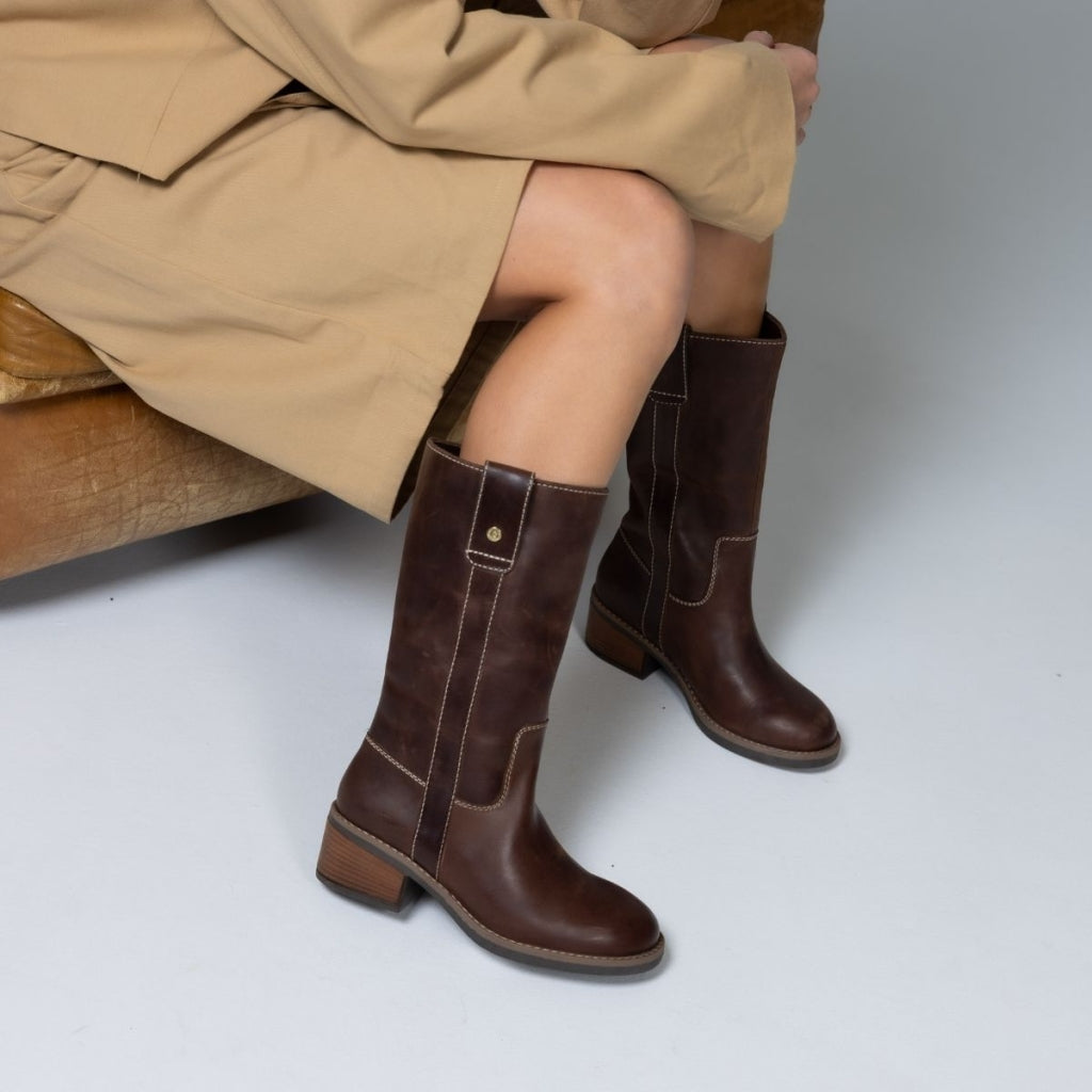 Botas Altas de Cuero My Good Vibes · Chocolate