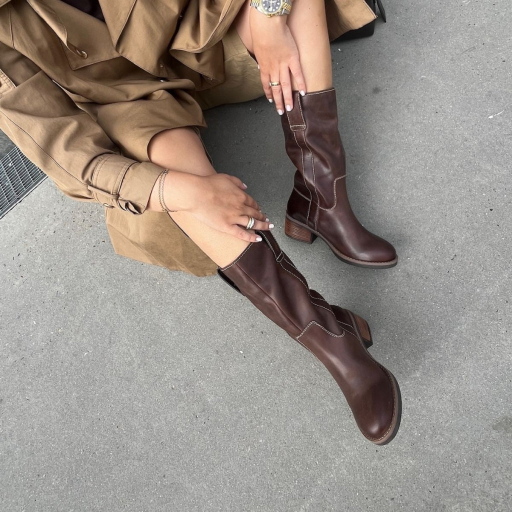 Botas Altas de Cuero My Good Vibes · Chocolate
