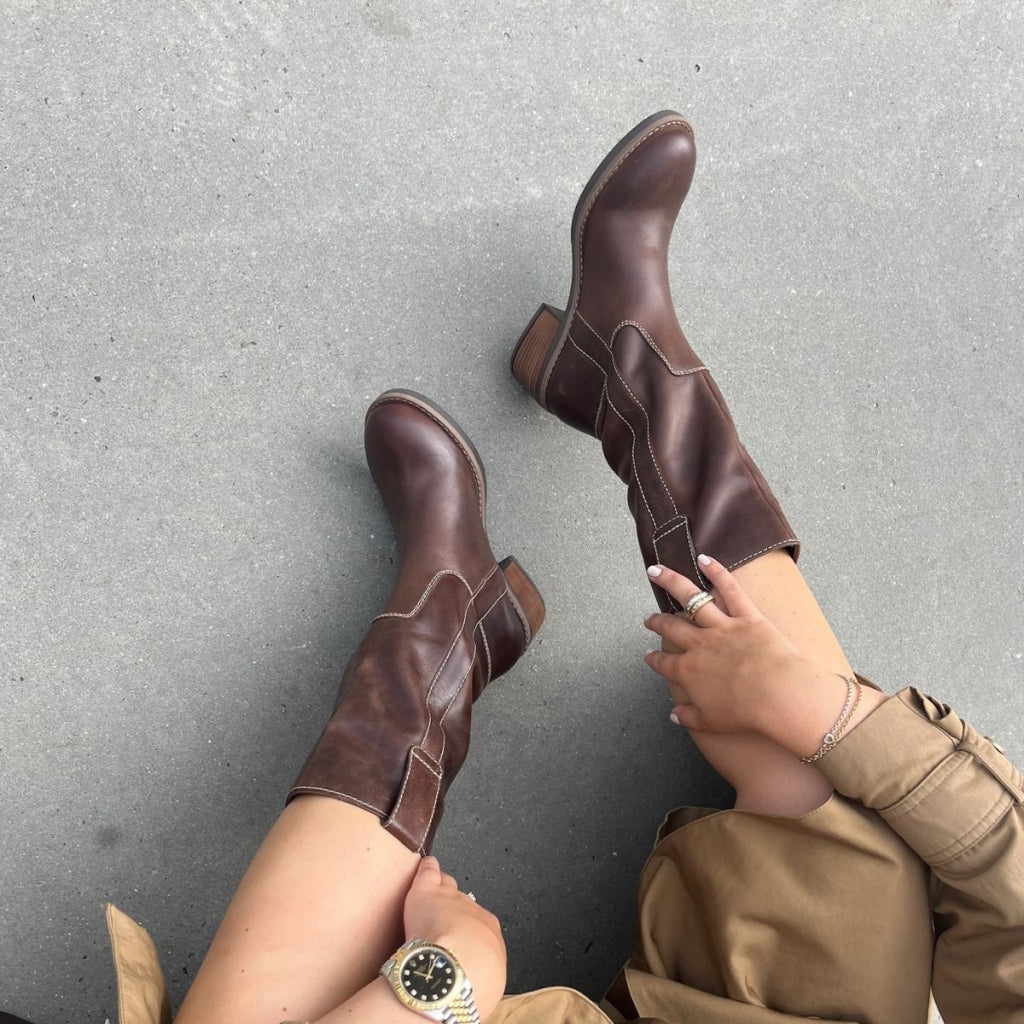 Botas Altas de Cuero My Good Vibes · Chocolate