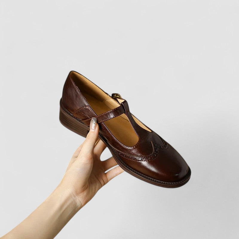 Zapatos Mary Jane con Detalle Brogue Beatrice