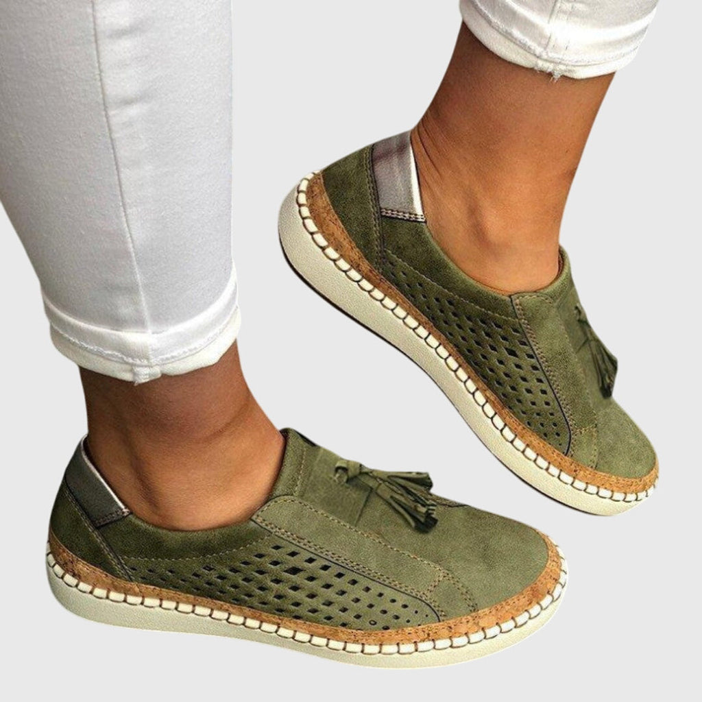 Mocasines de Ante Perforado con Borlas 'Iris'