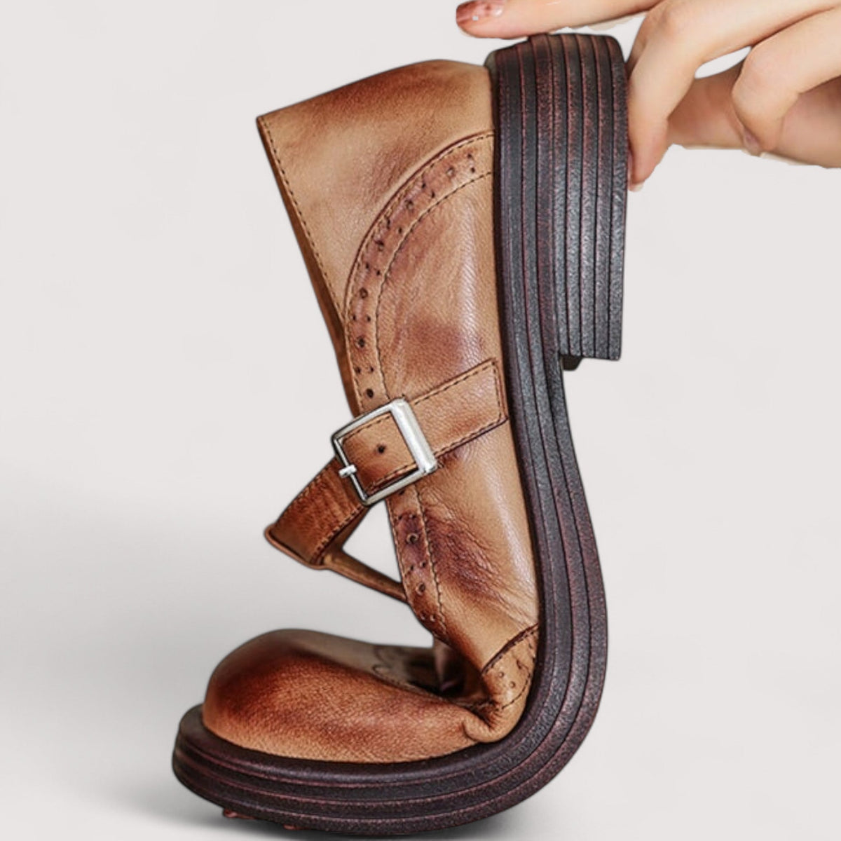 Zapatos Mary Jane de Piel Detalle Brogue Hazel