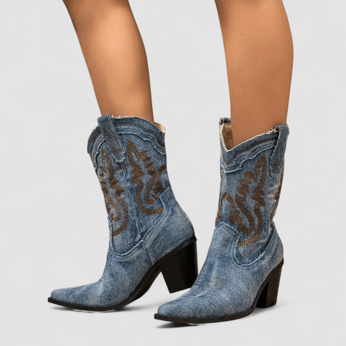 Embroidered Western Ankle Botas Callie