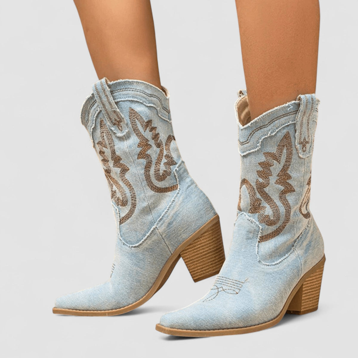 Embroidered Western Ankle Botas Callie